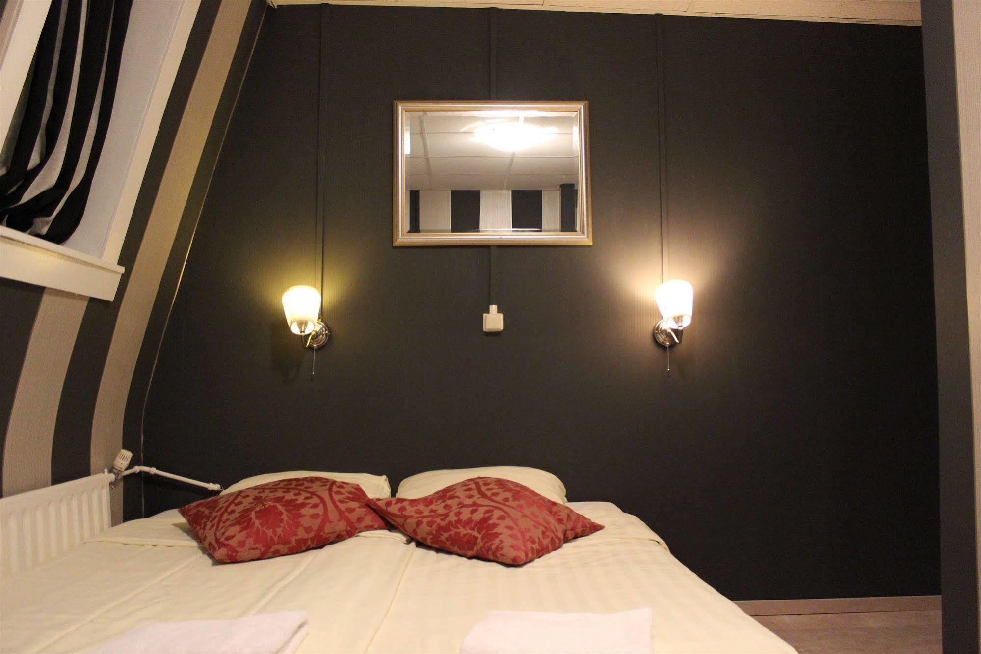 Skyline Hotel รอตเตอร์ดัม ภายนอก รูปภาพ